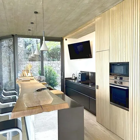 Exceptional Family House Feriehus *